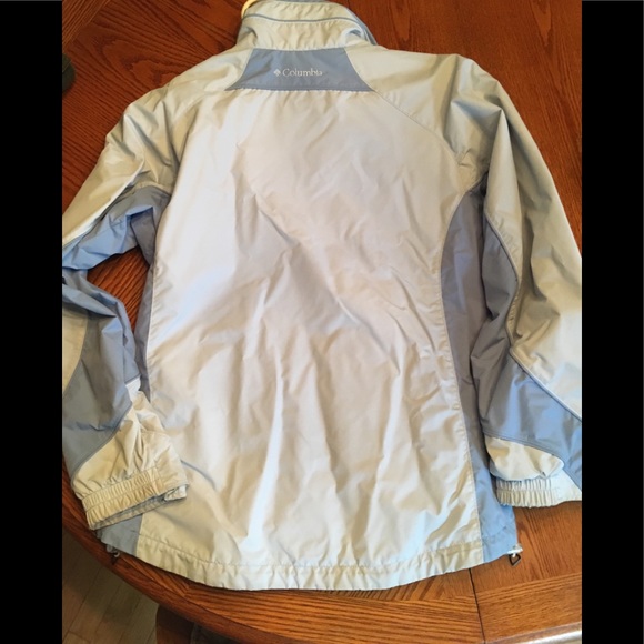 COLUMBIA Women’s lightweight jacket - Picture 6 of 7